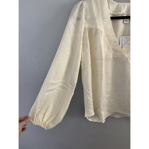 NWT Band Of The Free Cash Ivory Long Sleeve Satin Popover Blouse Size XS Boho - Picture 7 of 9